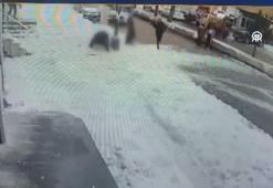 Çatıdan düşen kar ve buz kütlesinin altında kalan kadın hayatını kaybetti