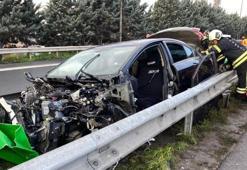 TEM'de korkunç kaza! Tam 8 metre boyunca bariyerleri parçaladıktan sonra durdu