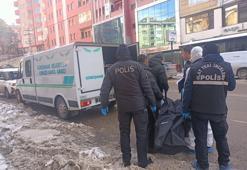 Sınava gelmeyince gerçek ortaya çıktı! Akademisyen evinde ölü bulundu