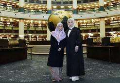 Emine Erdoğan, Malezya Başbakanı'nın eşi Wan Azizah İsmail ile bir araya geldi