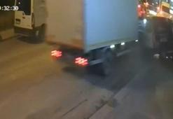 Bahçelievler'de kamyonun çarptığı hafif ticari araç ekmek fırınına girdi