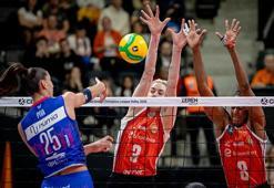 CEV Şampiyonlar Ligi'nde Eczacıbaşı karar setinde galip!