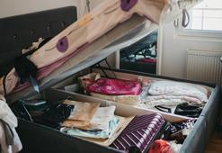 Yatağınızın altına asla koymamanız gereken 7 şey! Toz ve böceklere davetiye çıkarıyor