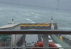 Yalova'dan Eskihisar'a gitmek için yola çıkan arabalı feribot fırtınaya yakalandı
