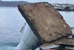 İstanbul'da şiddetli fırtına deniz fenerini devirdi