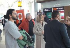 İran’da iletişim kesildi, İstanbul Havalimanı’nda endişeli bekleyiş: Ailemle en son 2 gün önce görüştüm