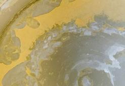 Kireçli çaydanlıklara elveda dedirten yöntem! Kalaylanmış gibi oluyor