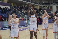 Galatasaray kazandı! Basketbolda kupada derbi heyecanı