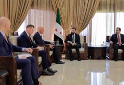 ABD'li Büyükelçi Barrack ve Suriye Cumhurbaşkanı Şara görüştü! 'Diyalog şart'