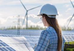 Yenilenebilir enerji istihdamı, küresel kurulumlardaki artışa rağmen ilk kez 2024'te ivme kaybetti