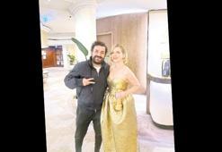 Hasan Can Kaya’dan otel lobisinde kutlama