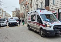 Eskişehir'de dehşet! Kavga ettiği üvey babasına bıçakla saldırdı