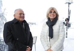 Tansu Çiller, tatil için geldiği Erciyes’te görüntülendi