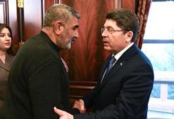 Bakan Tunç, Rojin Kabaiş'in babası ile görüştü