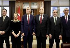 Bakan Bolat, büyükelçileri kabul etti