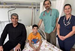 Ameliyat öncesi kalbi durdu! 11 yaşındaki Azat’ı hayata döndüren hamle: ‘Uçakla geldik, yürüyerek döneceğiz’
