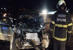 Hatay'da feci kaza! Minibüs ile otomobil kafa kafaya çarpıştı: 1 ölü, 6 yaralı