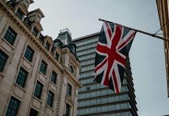 İngiltere beklentilerin üzerinde büyüdü