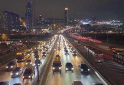 İstanbul'da akşam saatlerinde trafik yoğunluğu yüzde 89'a çıktı