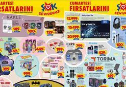 17 OCAK ŞOK AKTÜEL KATALOĞU | ŞOK 17-20 Ocak Cumartesi Fırsatları aktüel kataloğunda hangi ürünler satışa sunuldu? Cam Temizleme Robotu, Buhar Basınçlı Mop, Stand Mikser, Saç Maşası...