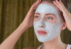 Daha canlı cildin sırrı meğer buymuş! Önce demleyin: Mısır nişastası leke bırakmıyor