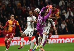 Galatasaray'a büyük şok! Sarı-kırmızılı ekip evinde 2 puan bıraktı