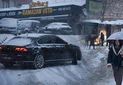 İstanbullular güne karla uyandı! Megakent beyaza büründü, trafik kilitlendi