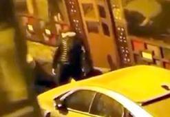 Sokak ortasında dehşet: Tartıştığı kadın darp etti, ambulansı görünce sarıldı