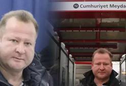 Görevli olduğu üniversitede öğrencilerden etkilenip, çocukluk hayali gazetecilik okuyor