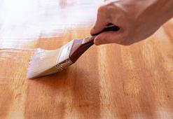 Bez ve süpürgeyi unutturan yöntem! Temizlikte yeni trend: Boya fırçası