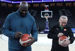 Cumhurbaşkanı Erdoğan'ın, eski NBA oyuncusu Shaquille O'Neal ile basketbol görüntüleri paylaşıldı