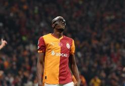 Galatasaray'da Osimhen'den transfer müjdesi! 'İkna etmek için uğraşıyorum'