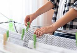 Kurutma makinesini unutun! Çamaşırları 2 saatte kurutan o gizli yöntem