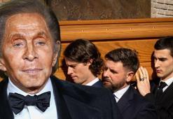93 yaşında hayatını kaybetmişti! İtalyan modacı Valentino, Roma'da son yolculuğuna uğurlandı