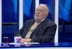 İlber Ortaylı’dan bayrak provokasyonuna sert tepki: 'Bayrak indirilmez, Türkiye'de yapılacak en son şeydir, çılgınlıktır'