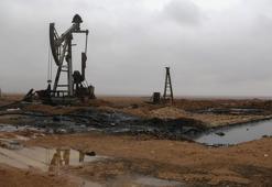 Suriye'de terör örgütü YPG'den alınan bölgelerde petrol çıkarılmaya başlandı