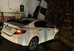 Burdur'da TIR ve 2 otomobilin karıştığı kazada 2 kişi öldü, 6 kişi yaralandı