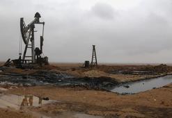 Suriye'de terör örgütü YPG'den alınan bölgelerde petrol çıkarılmaya başlandı
