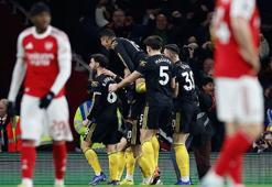 Arsenal, Manchester United'a mağlup oldu, Premier Lig'de zirve kızıştı!