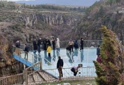 Türkiye'nin ilk cam seyir terasına ziyaretçi akını: 1 yılda 172 bin kişi