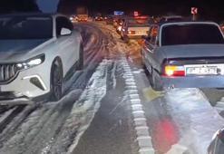 Kaş-Demre kara yolunda dolu ulaşımı aksattı