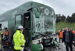 Konyaspor U-19 takımını taşıyan otobüs TEM’de kaza yaptı