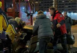 Feci kaza sonrası duygulandıran anlar! Yaralı halde başından bir an olsun ayrılmadı