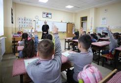 Milli Eğitim Bakanı Tekin duyurdu: Yarın ilk ders 'Bayrak Sevgisi' olacak