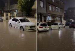 Bursa’da şiddetli sağanak! Yollar kapandı, ev ve iş yerlerini su bastı
