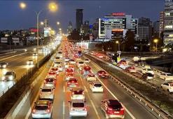 Okullarda ara tatil sona erdi! İstanbul'da trafik yoğunluğu
