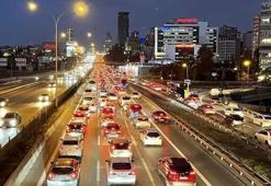 Okullarda ara tatil sona erdi! İstanbul'da trafik yoğunluğu