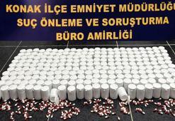 İzmir'de 450 bin uyuşturucu hap, 1 kilo 660 gram kokain ele geçirildi