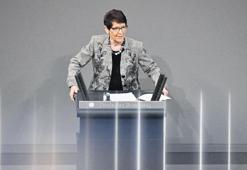 Alman siyaseti önemli ismini yitirdi