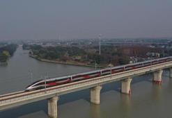 Çin'de demir yolu köprüsü çöktü! Can kaybı var